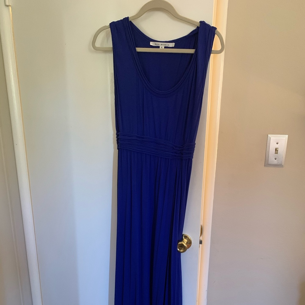 Pretty sun dress!